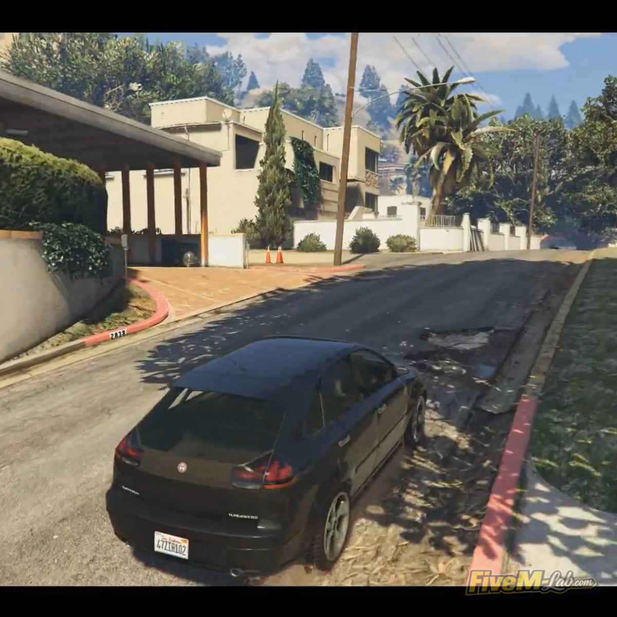 Luxury Black House MLO for FiveM with modern exterior design and clean driveway area - FiveM-Lab.com