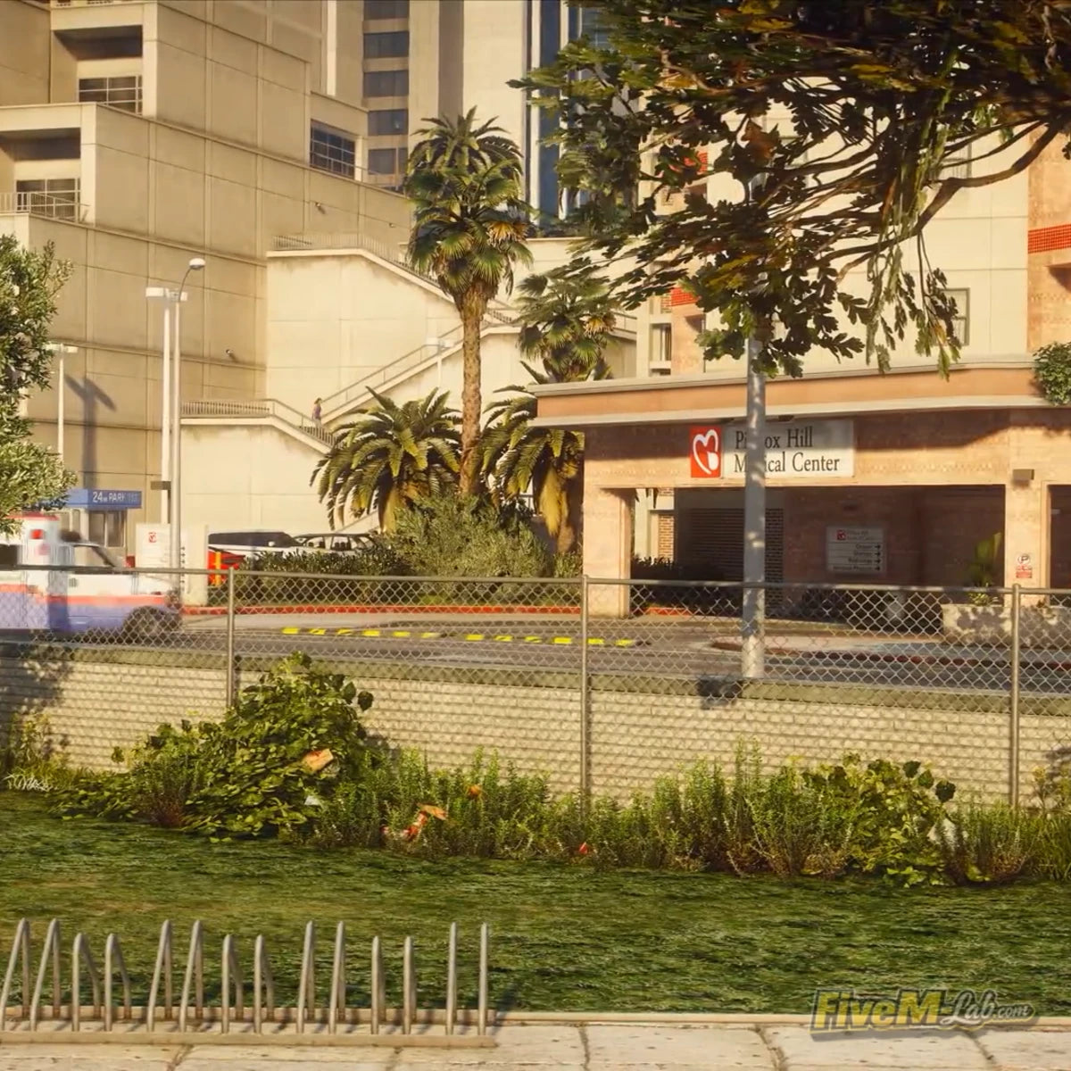 Enhanced exterior of Pillbox Hill Medical Center MLO for FiveM with palm trees and modern hospital entrance